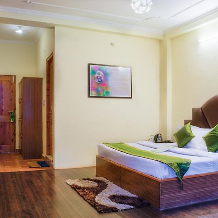ホテル Treebo Trend Celebriti Manali Vashist エクステリア 写真