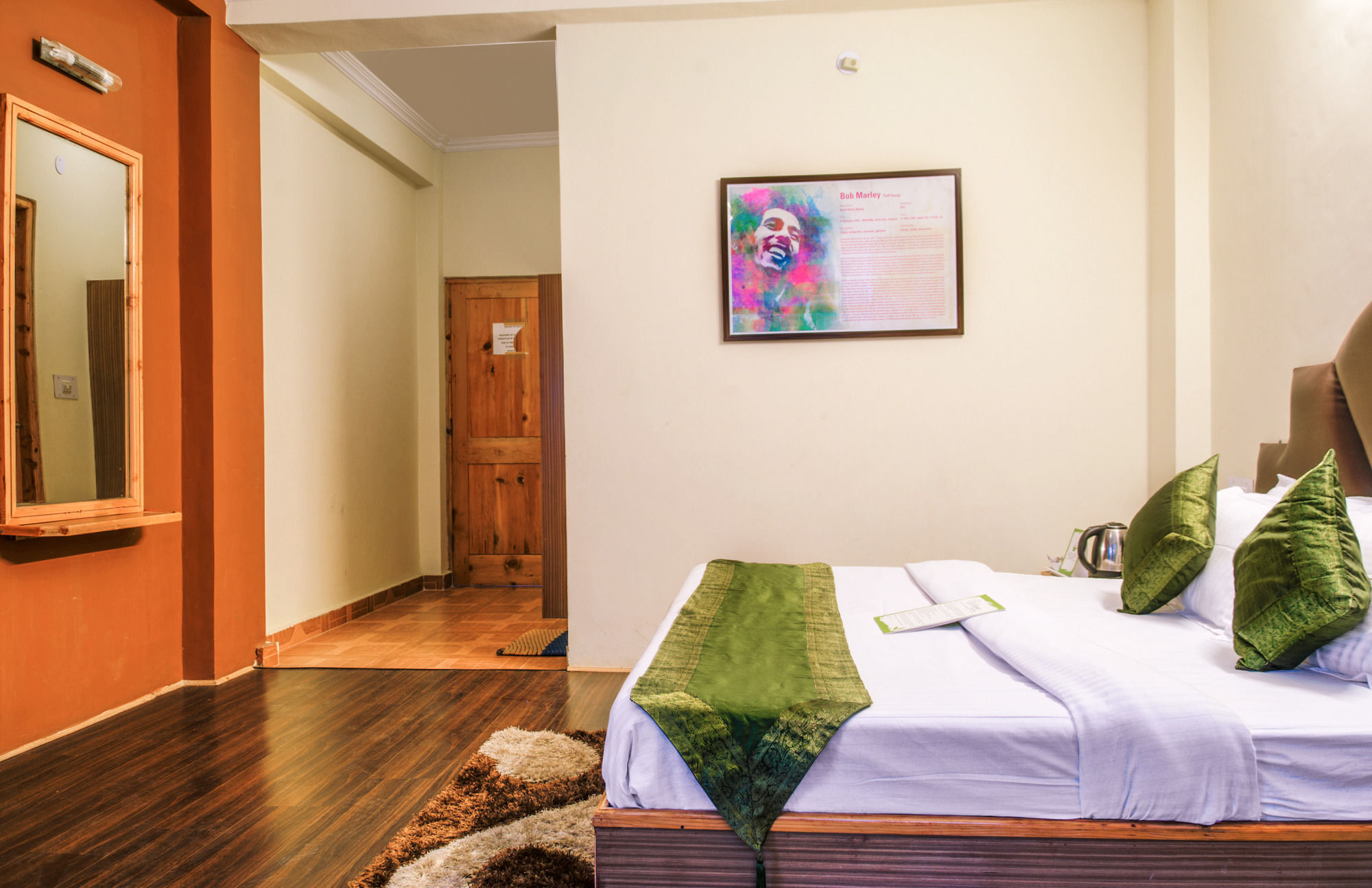 ホテル Treebo Trend Celebriti Manali Vashist エクステリア 写真